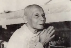 龍婆凱 /波譚該/波禪該 PT Klai ( Wat Suan Kan / Wat Tat Noi )