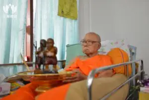 龍婆崇碰 LP Sompong ( Wat Mai Pin Kreaw)