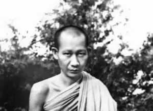 龍婆格閃 (龍婆卡賢)  Wat Susanthailak – 師父介紹