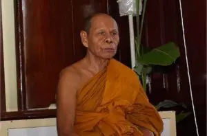 龍婆醒 Wat Lahan Yai – 師父介紹
