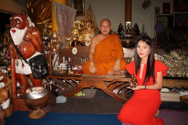 龍婆錠師父跟美女合照