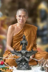 周冠Udom / 龍婆Udom ( Wat Thannak Mongkhon )