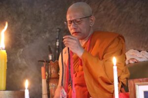 龍婆芭素（阿贊帕素）Wat Nai Tao – 師父介紹