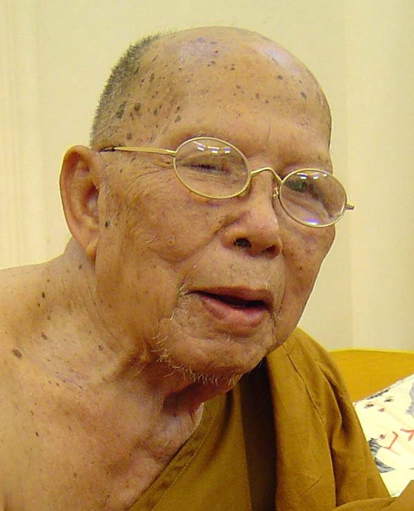 龍婆素帕師父多次於主持法會