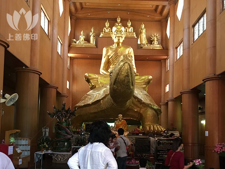 拍攝於寺內主佛像