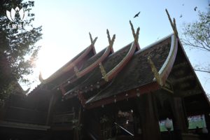 古巴耐 Wat Sri Don Moon – 寺廟介紹