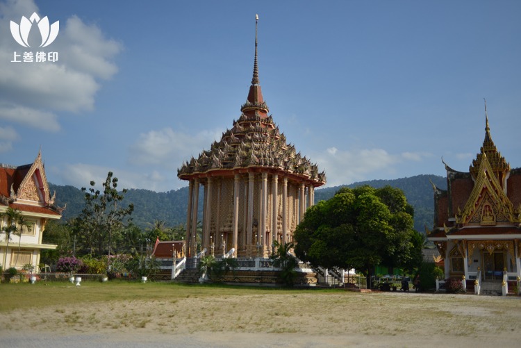 阿贊弄 Wat Sai Khao 寺廟外觀，環境幽靜