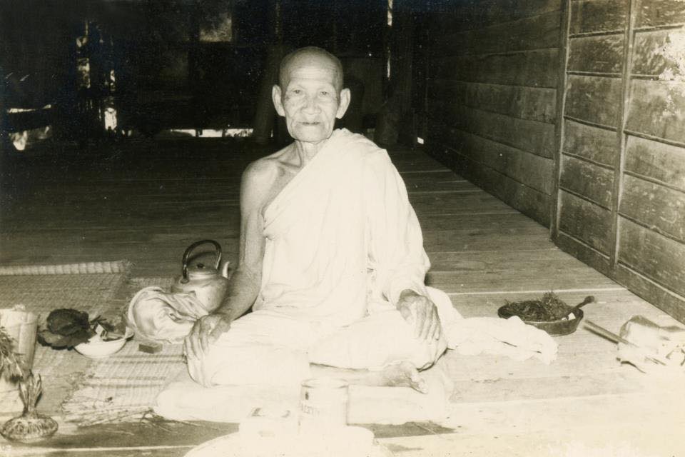 龍婆賢 (龍婆Saen) – Wat Ban Nong Chik ｜ 高僧傳記, 封面圖