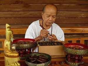 阿贊摩納 (阿贊磨甩) – 師父介紹