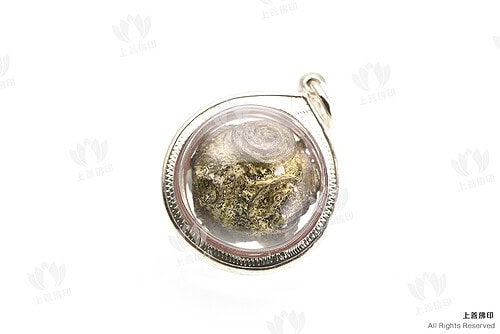 龍婆駕龍 - 2550 蚊香符珠
