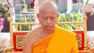 龍婆易 Wat Chulamanee – 師父介紹