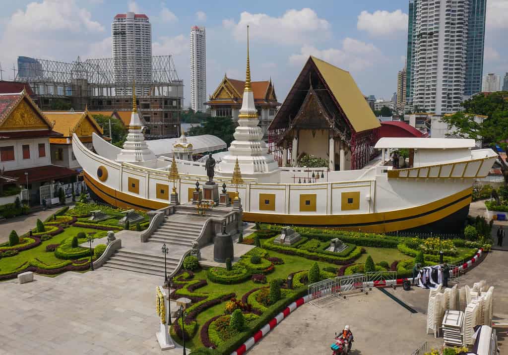 曼谷Wat Yannawa船形寺廟