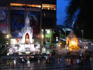 介紹泰國 Central World 愛神參拜指南