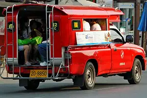 雙條車文化：泰國街頭嘅靈魂之旅