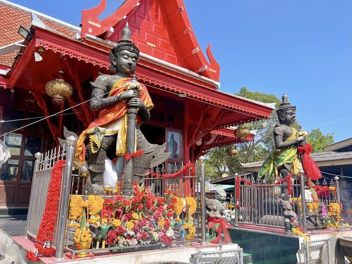 朱拉瑪尼寺高棉佛塔景觀