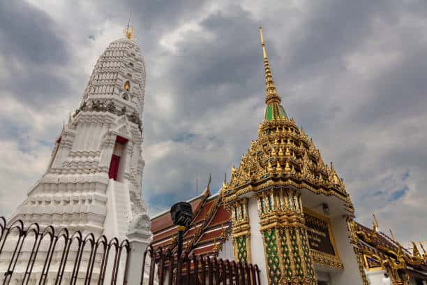 屈甩近 Wat Rakhang