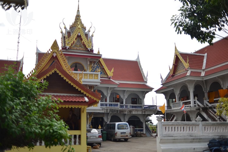 龍婆篇 Wat Kroen Ka Thin 寺廟