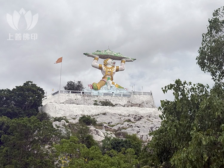 龍婆邦美 ( 龍婆Boonmi ) Wat Khao Samo Khon - 寺廟介紹