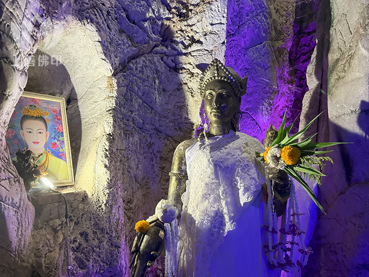 龍婆邦美 Wat Khao Samo Khon - 寺廟內的山洞