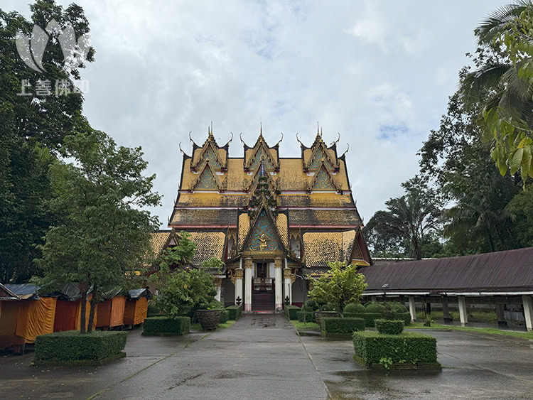 寺廟的遠觀, 很有異國色彩