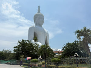 龍婆格閃 Wat Muang – 寺廟介紹