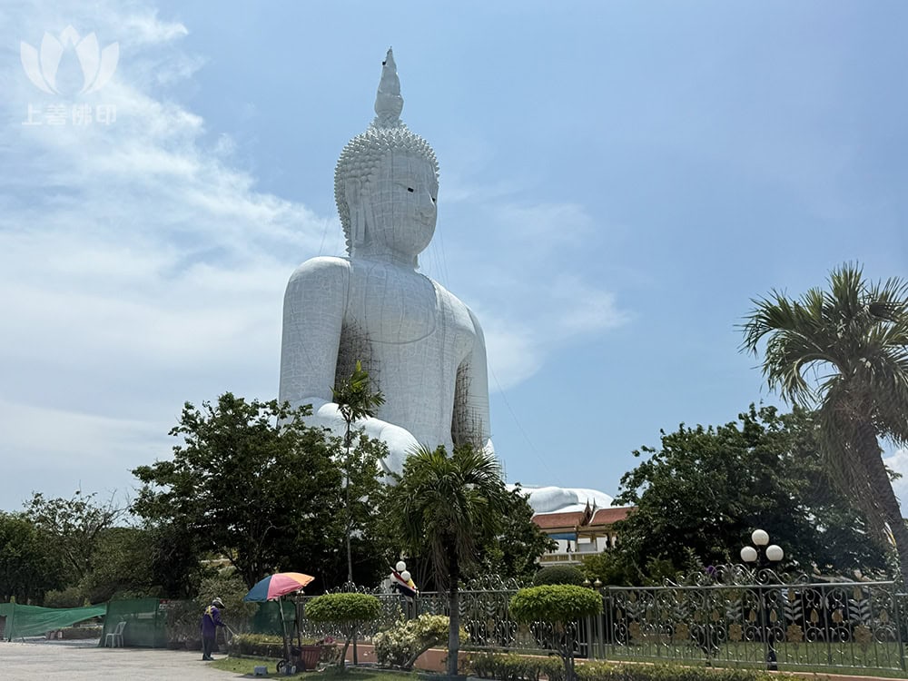 龍婆格閃 Wat Muang 寺廟介紹, 封面圖