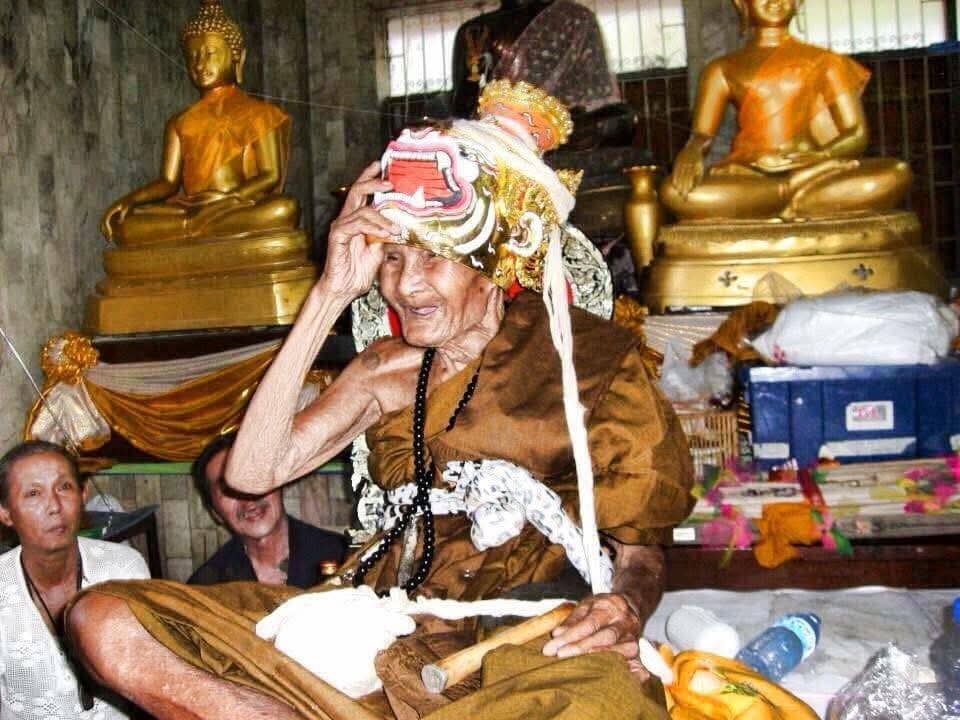 龍婆朗師父於大法會現場全景