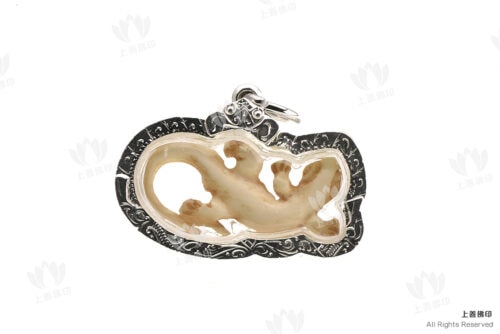 龍婆乃廟 (阿贊格) - 2530-2560 牙雕精族, 正面圖