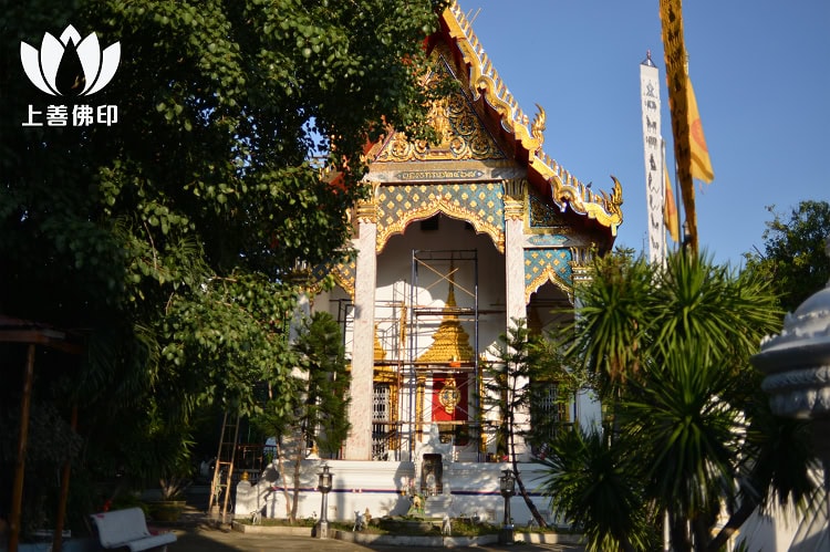 寺廟則面的大堂外觀