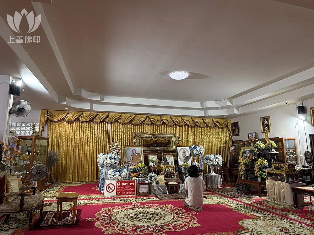 寺廟內現在擺放了師父的金身 (拍攝於2569)