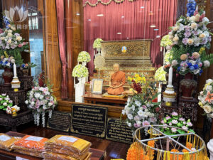 龍婆錠 (龍婆顛) Wat Khao Ban Dai It – 寺廟介紹