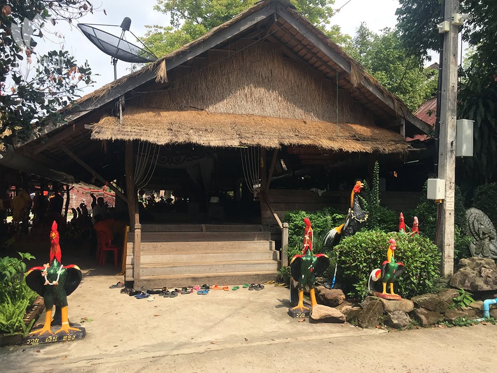 寺廟有一個涼亭