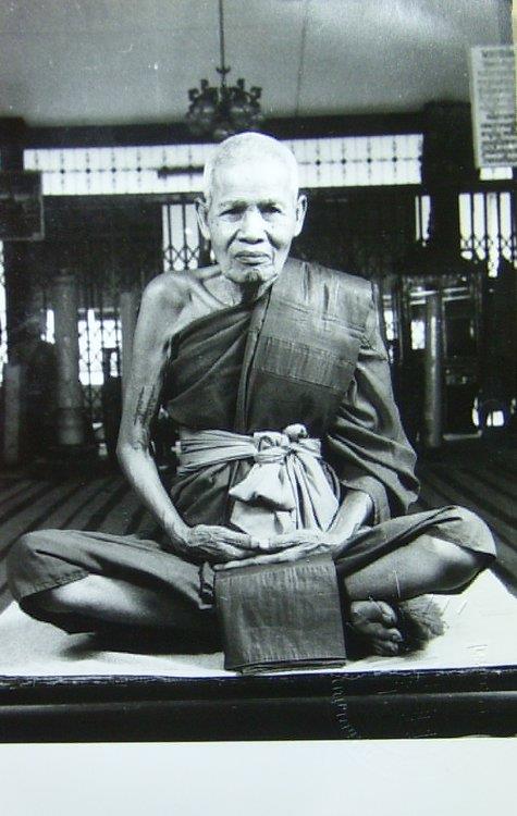 龍婆川 Wat Yan Sen - 師父當年的經典照