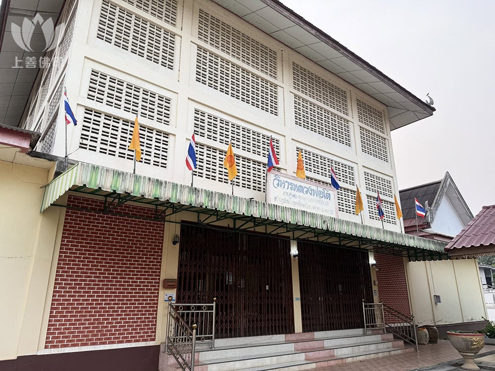 寺廟4點就關門了