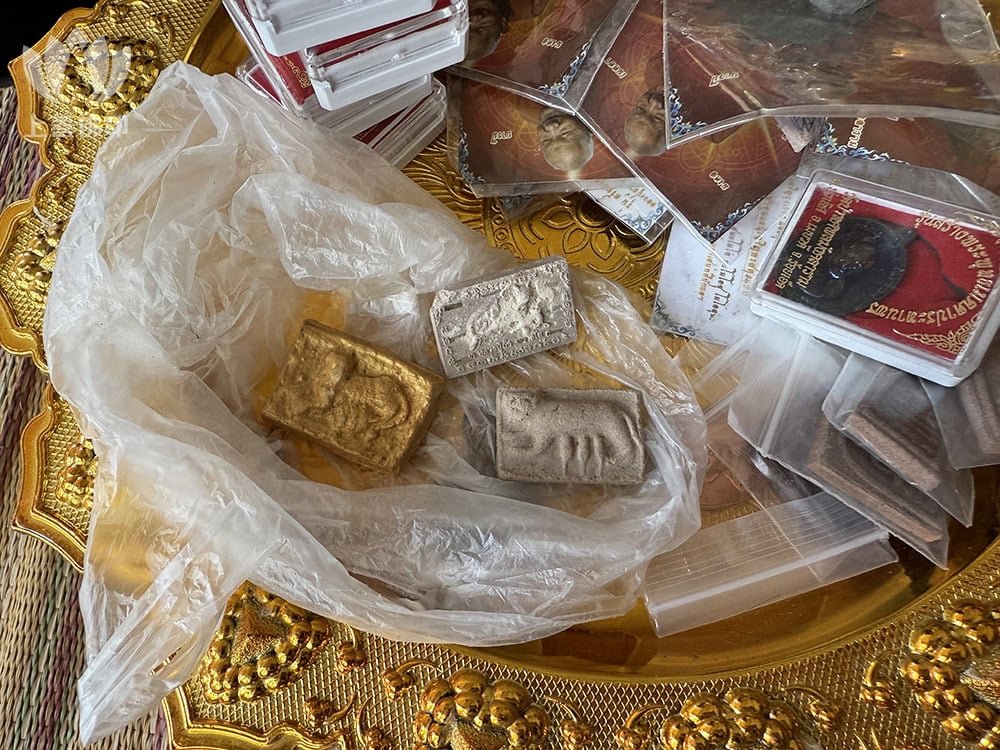 寺廟內發現了3塊早期的聖物