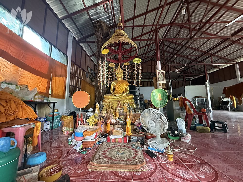 寺廟內師父的法壇